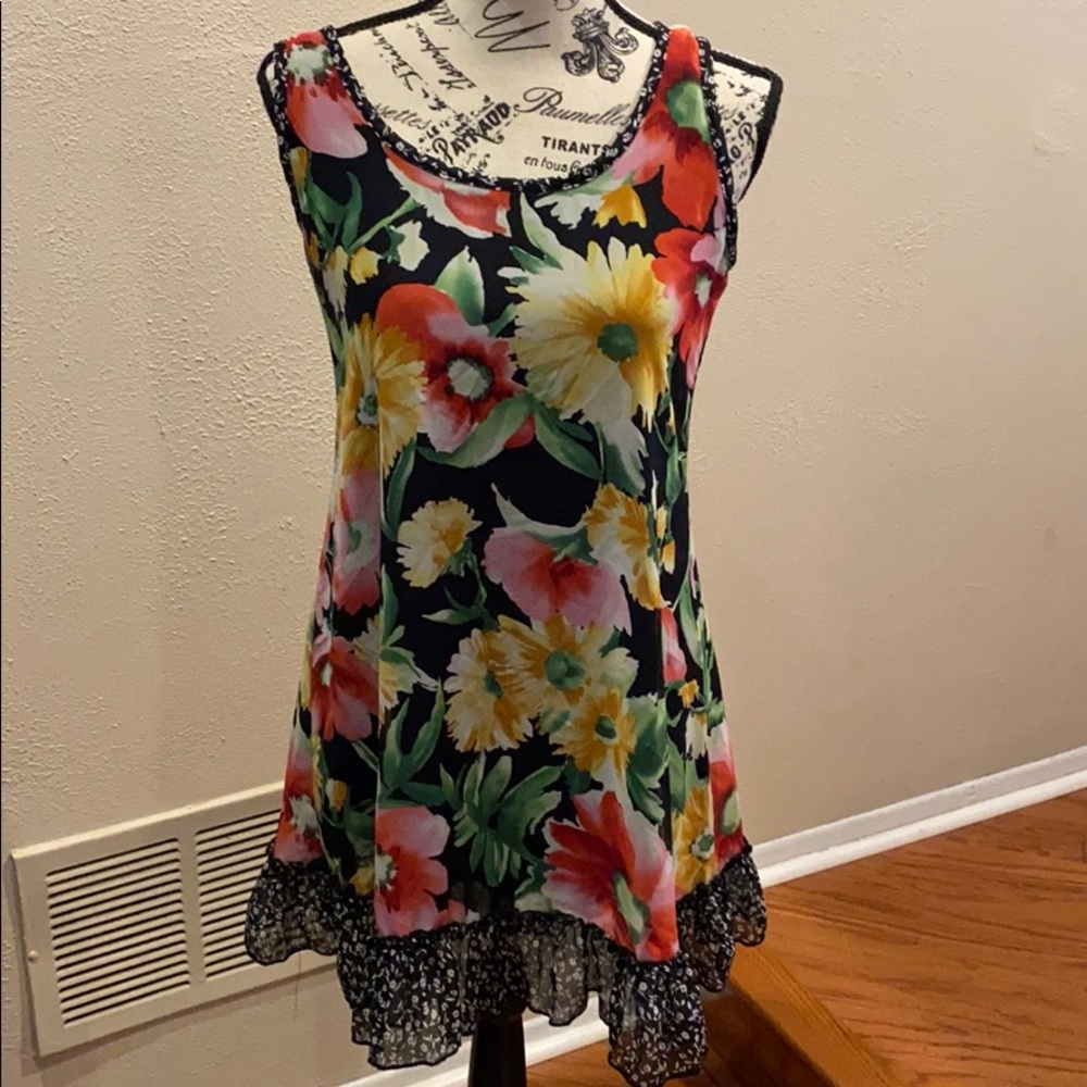 Gemstone summer dress size small beautiful print